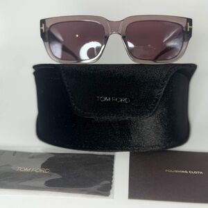 **NEW** Tom Ford Ezra Sunglasses TF1075 45U Transparent - AUTHENTIC